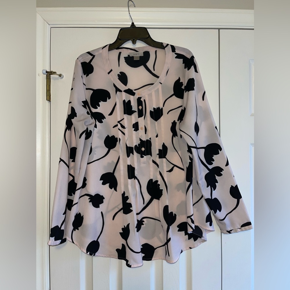 Loft blouse, pale pink with black floral print